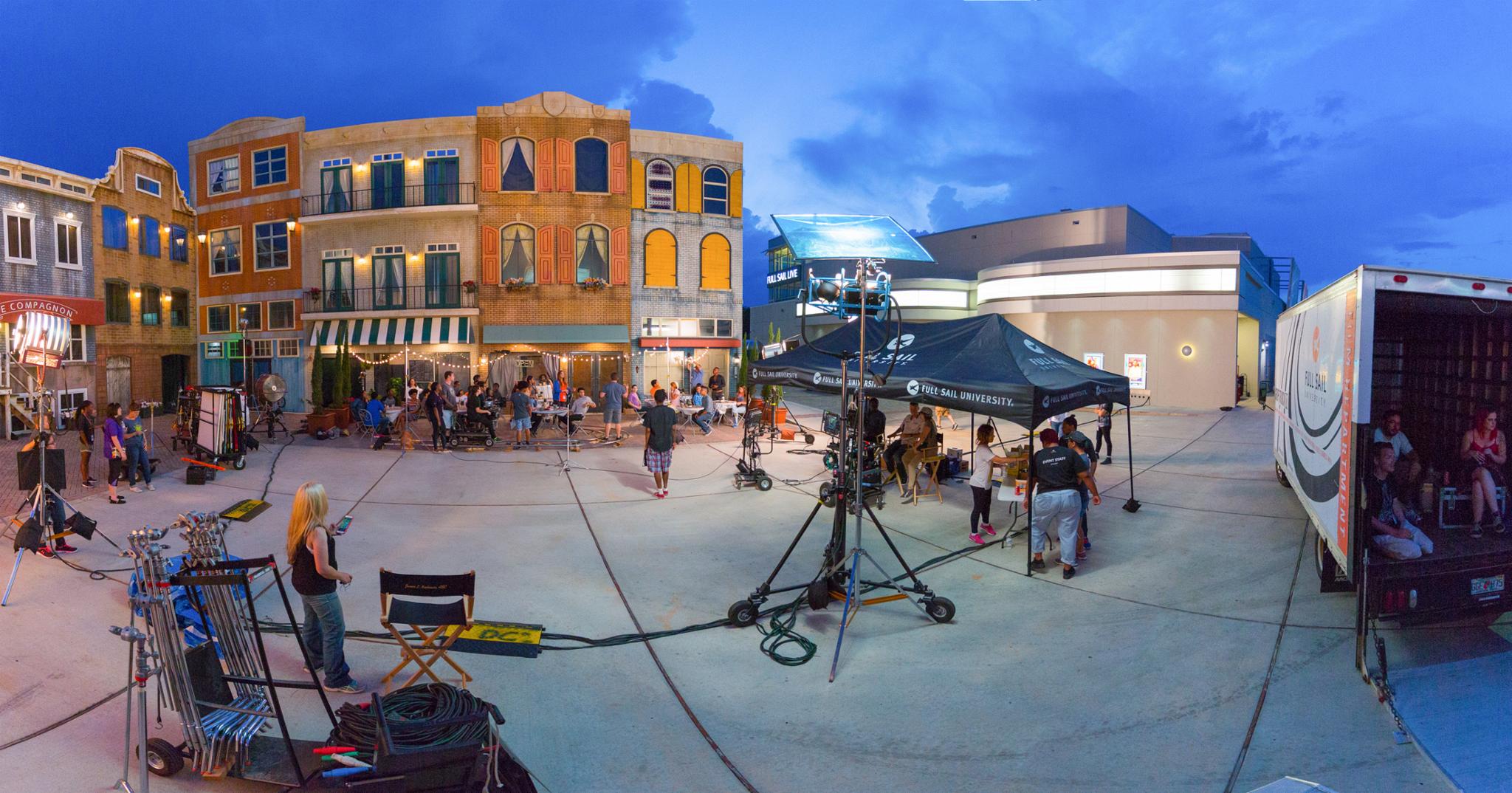 học bổng, học phí, yêu cầu đầu vào, ngành