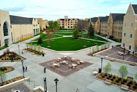 Học phí, Ưu điểm, trường Đại học 