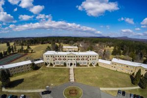 Trường The Macduffie School, học phí, yêu cầu 